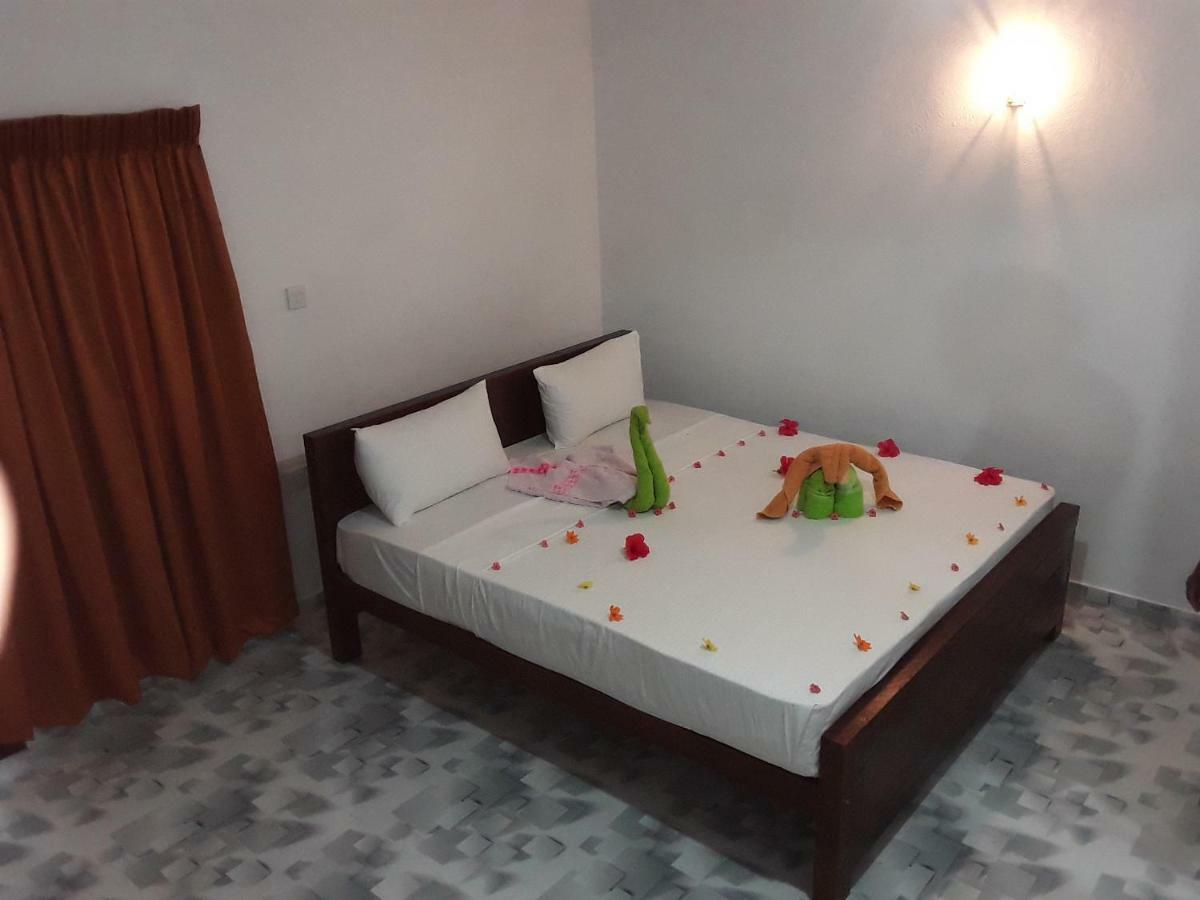 Villa Sidu Induruwa Esterno foto